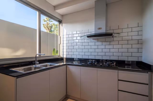 Alinda Villas - a compact villa development in Phuket - 3