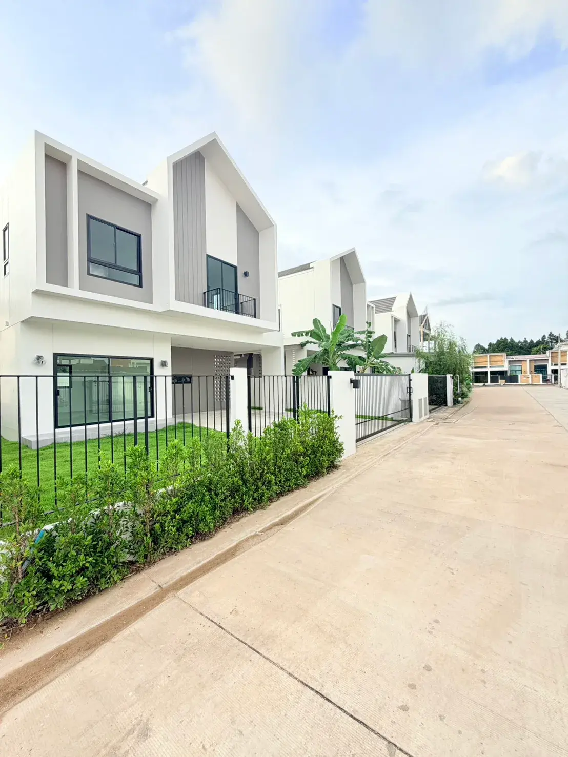 Nai Home Srisunthon2 - Compact Villas in Phuket