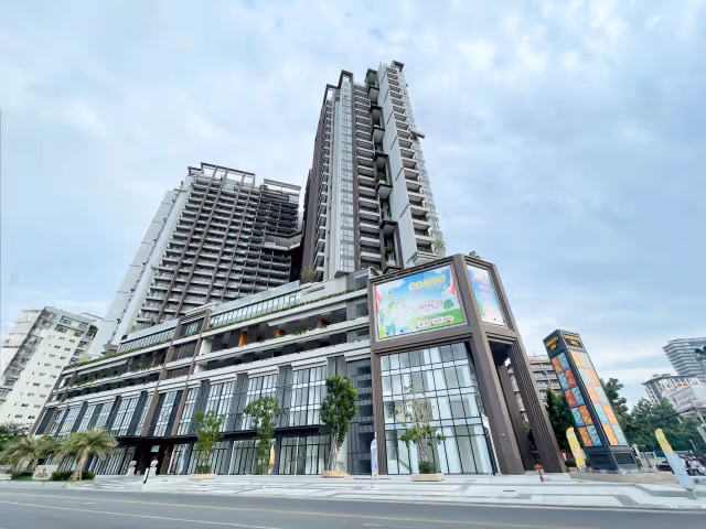 Royal Platinum Condominium - completed residence in Phuket - 2