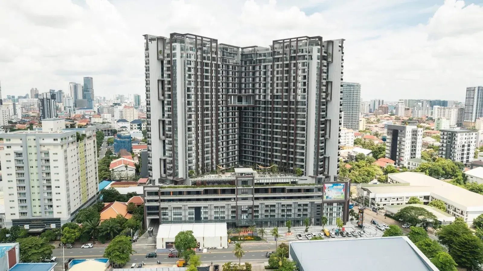 Royal Platinum Condominium - completed residence in Phuket
