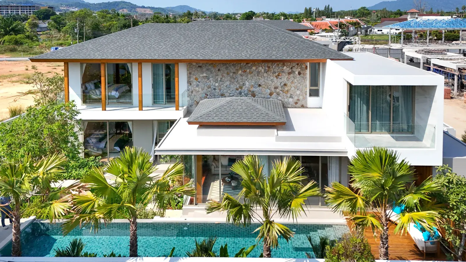 Vana Anda Cherngtalay - wille 4-5BR w centrum infrastruktury Phuket