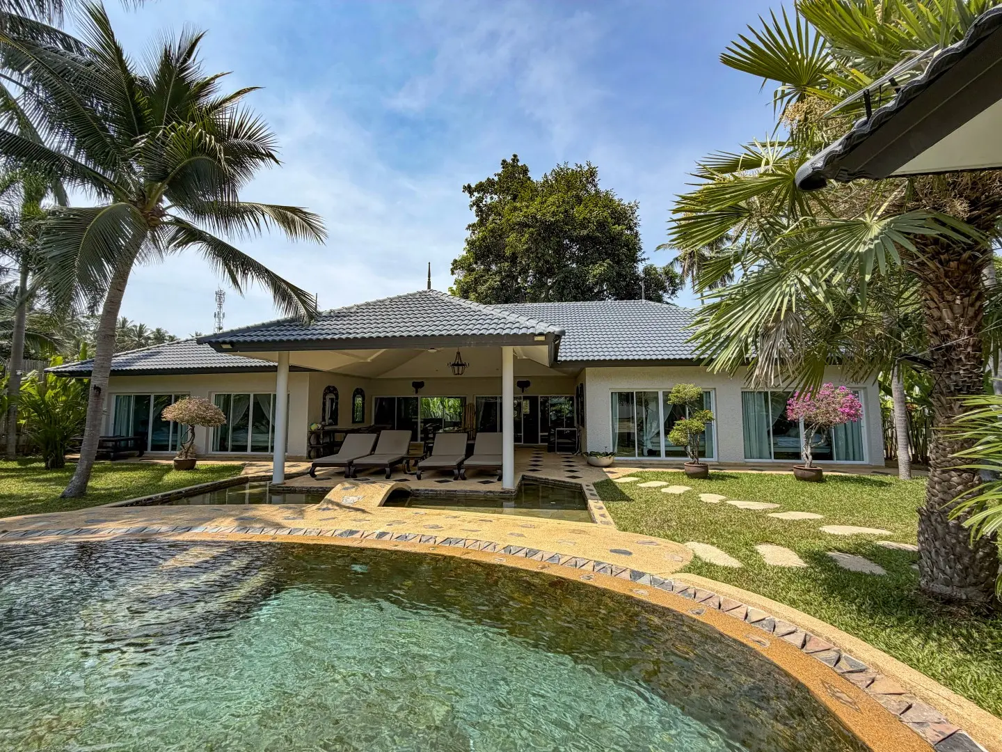Czterosypialniowa willa z basenem - Maenam, Koh Samui